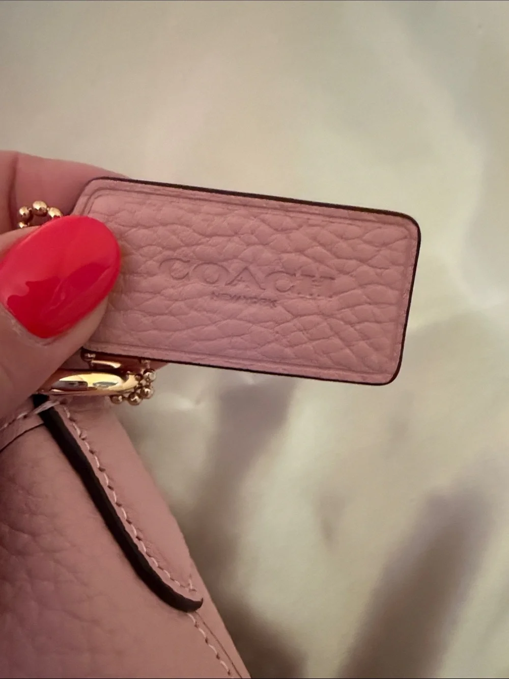 🌸Coach NWT Laurel Carnation Pink Pebbled Leather Shoulder Bag with Gold Hardware